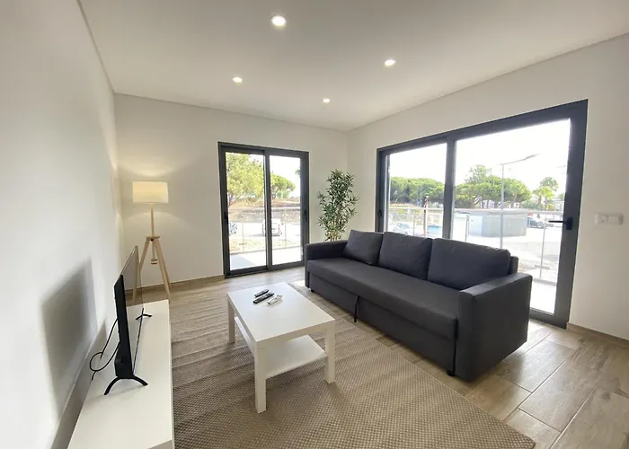 Modern By Homing Quarteira